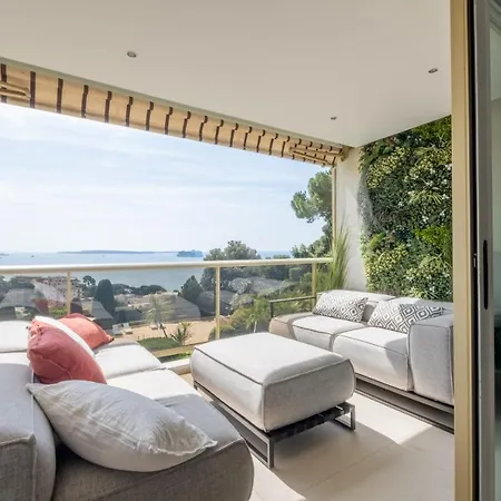 Elegant 3-room With Terrace Pool & Island Views