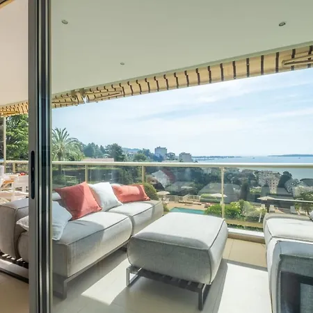 Elegant 3-room With Terrace Pool & Island Views Lägenhet *