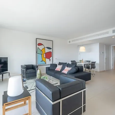 Elegant 3-room With Terrace Pool & Island Views Lägenhet