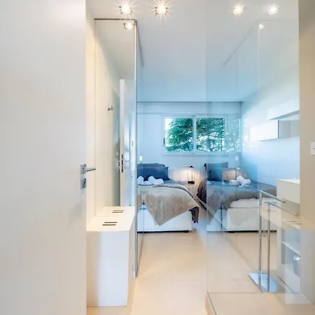 Lägenhet Elegant 3-room With Terrace Pool & Island Views