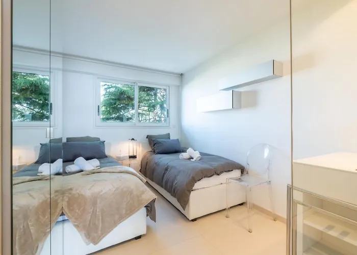 Elegant 3-room With Terrace Pool & Island Views *